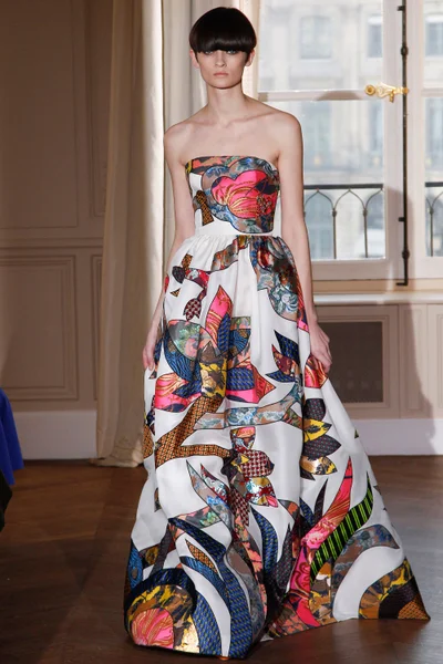 Look 16